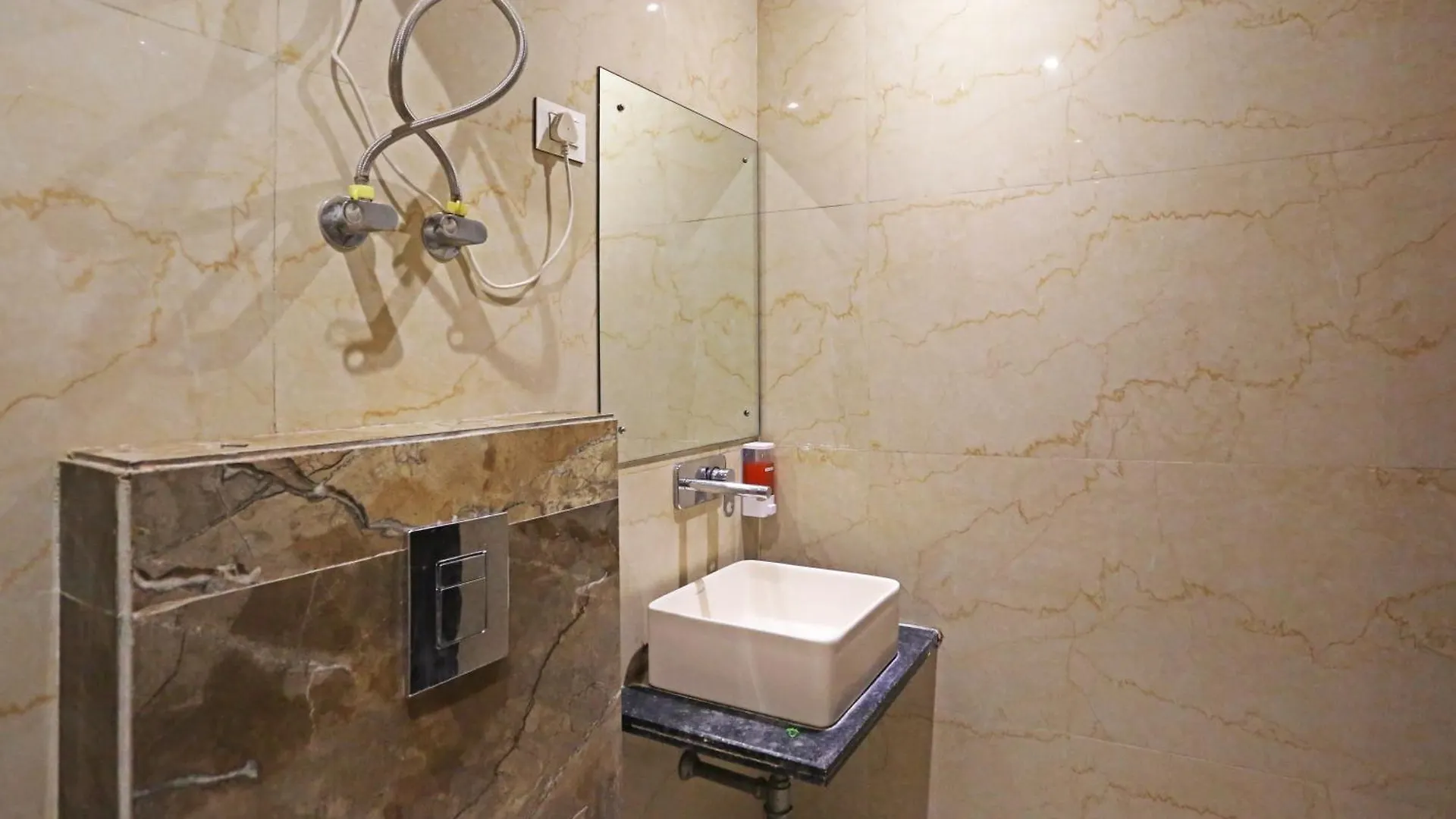 Bed & Breakfast Travel Inn Deluxe At Delhi Airport New Delhi India
